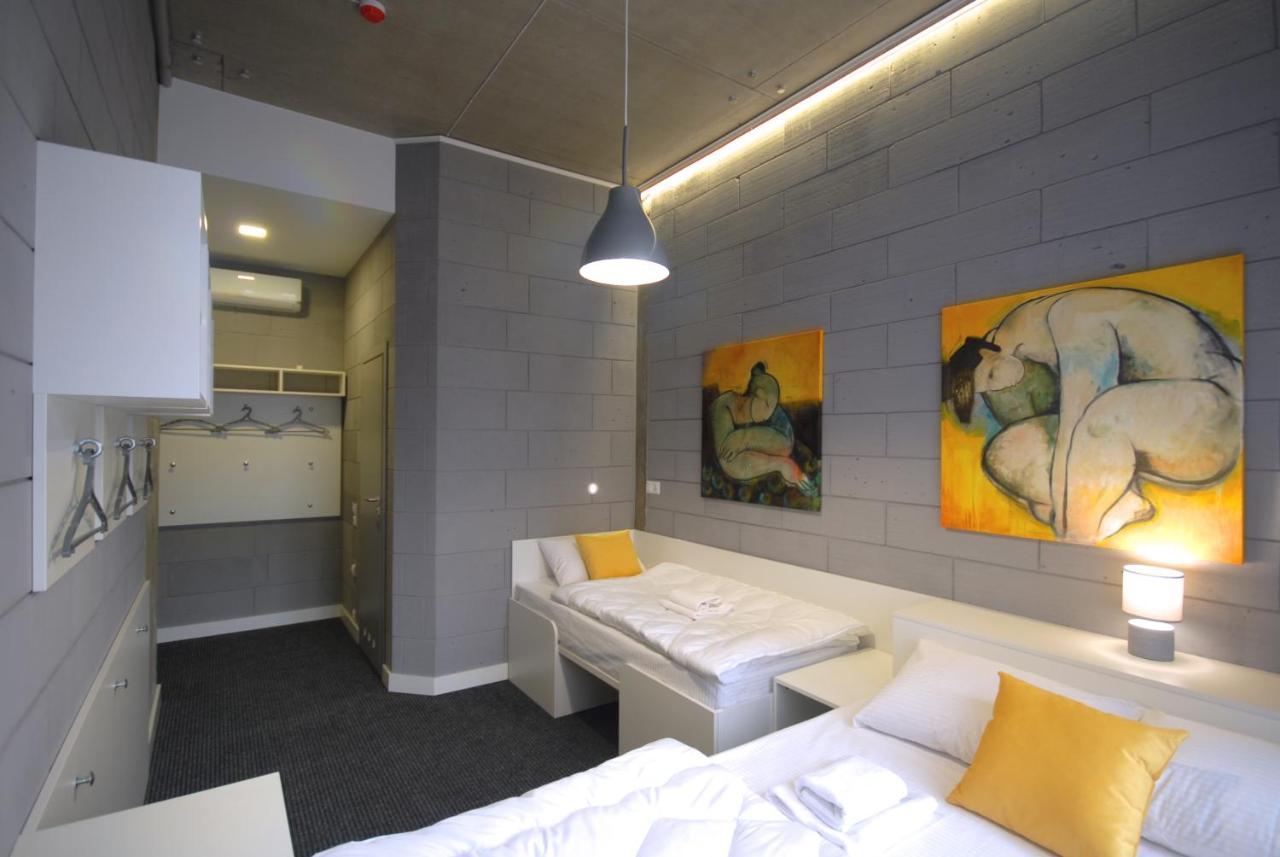 Cubby Hotel Lviv Exterior photo